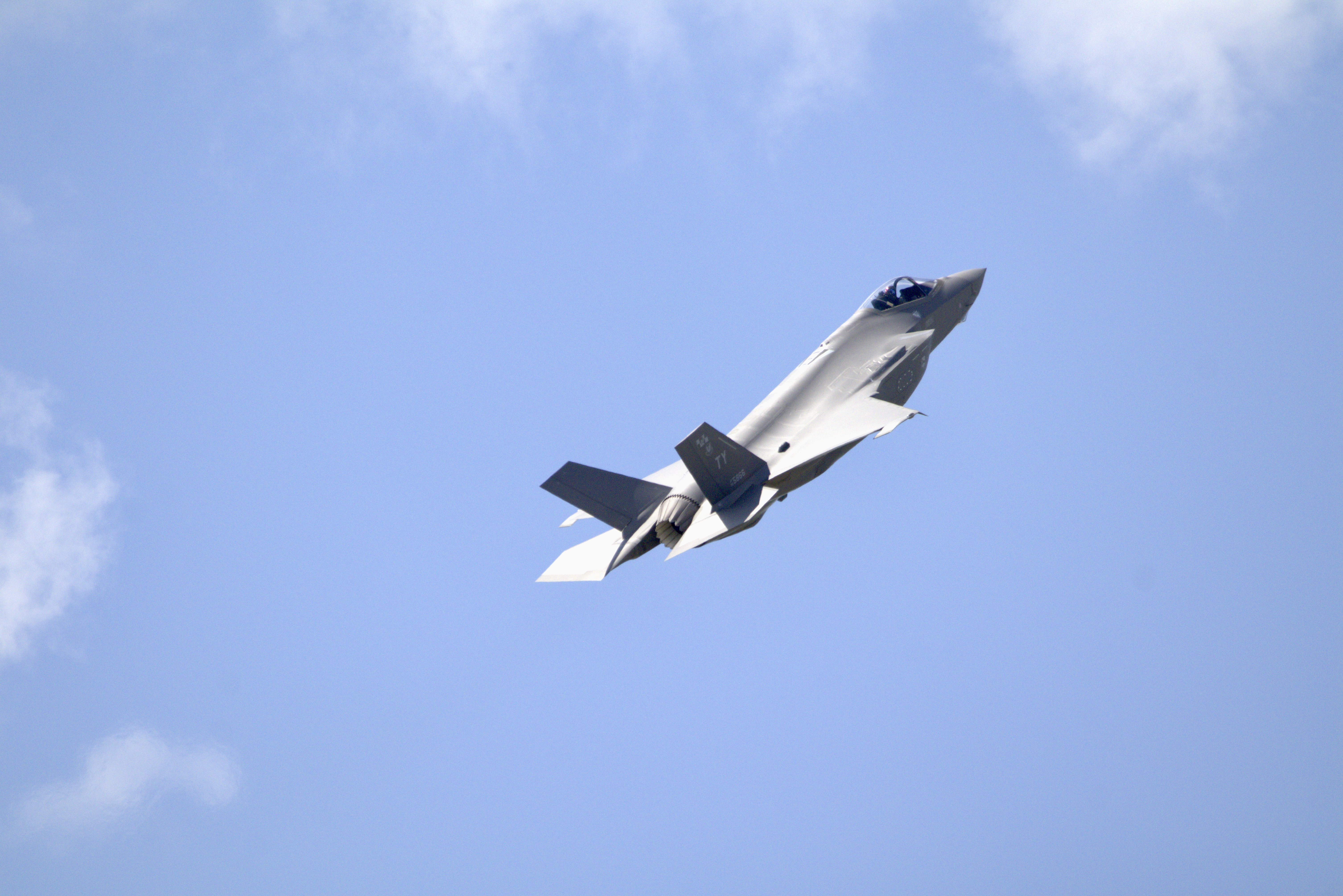 F-35 climbing